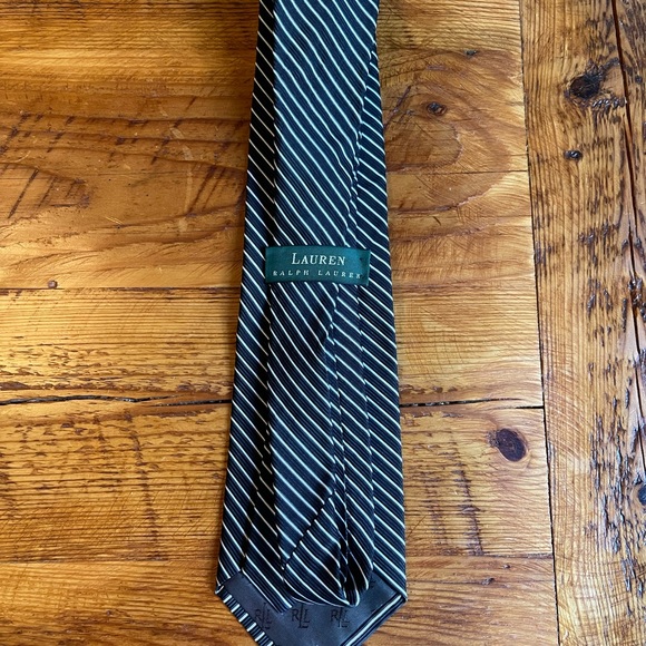 Lauren Ralph Lauren Mens Necktie - Picture 2 of 2